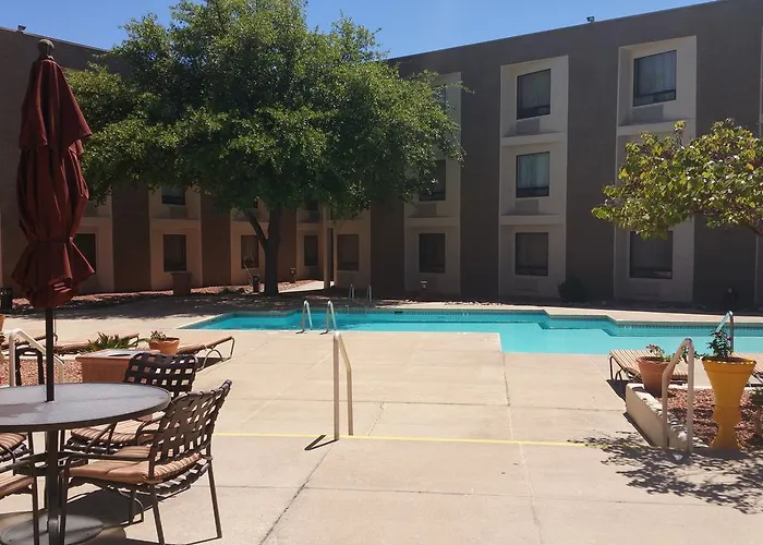 Hotel Windemere & Conference Center 3*