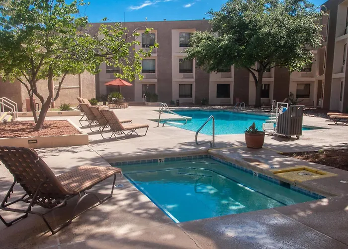 Windemere & Conference Center Hotel