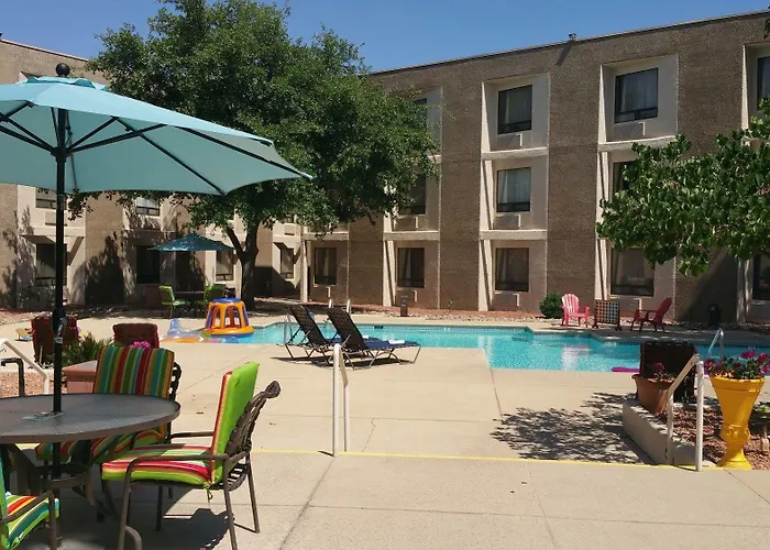 Hotel Windemere & Conference Center